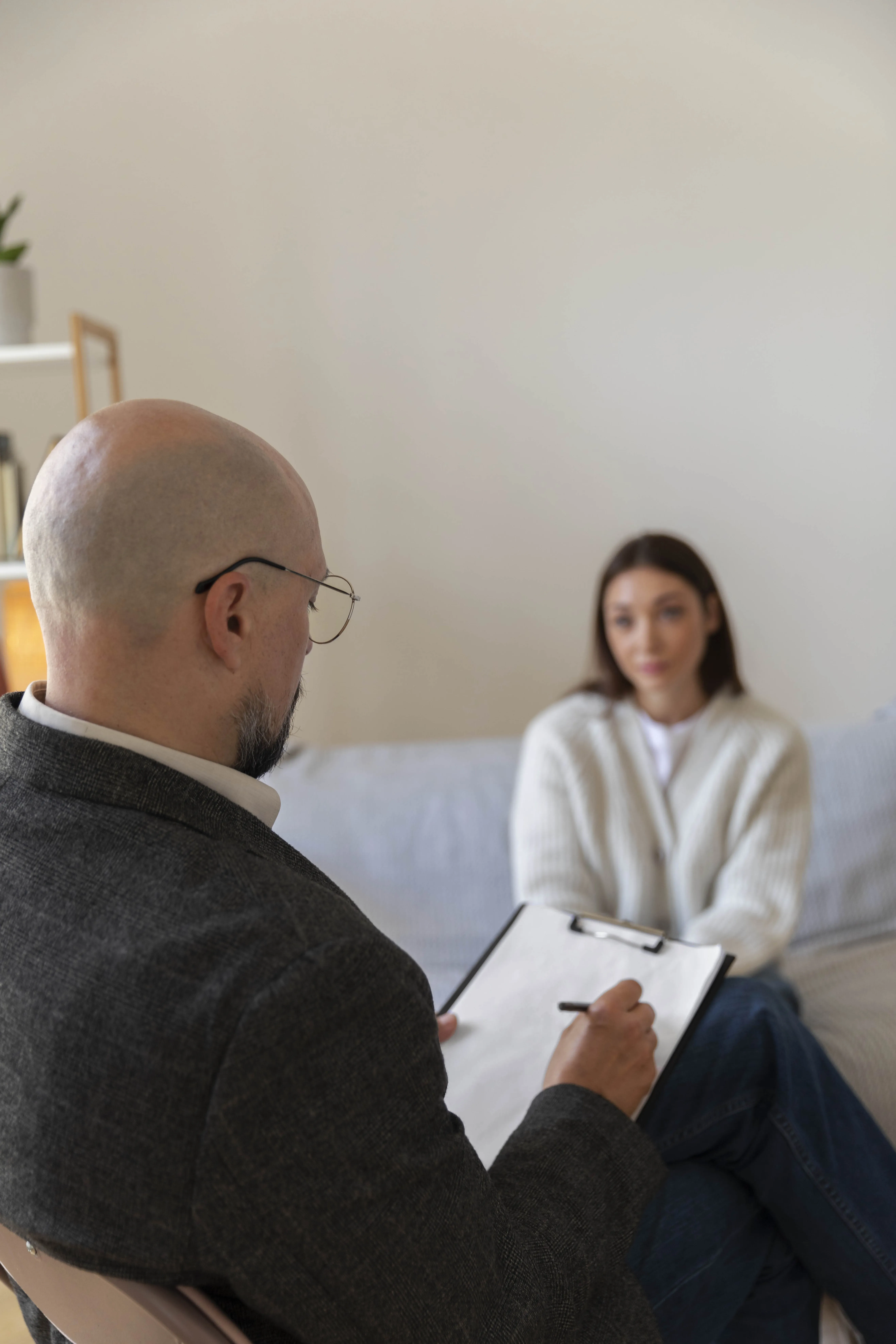 Psiquiatra em seu consultório